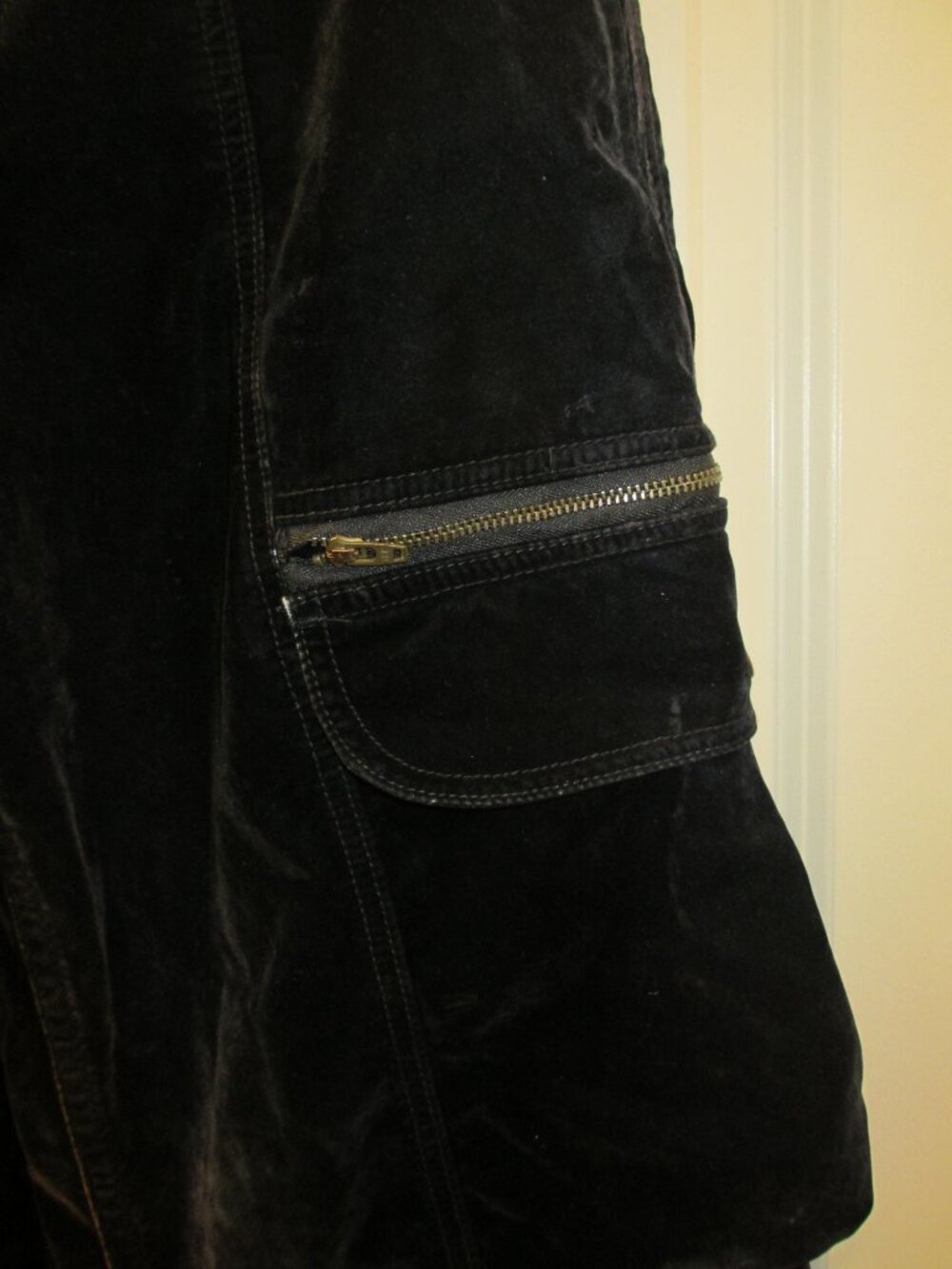 Urban Outfitters BDG Black Velvet Flocked Cargo Pants Y2K Utility Grunge Size 26 - Picture 4 of 11